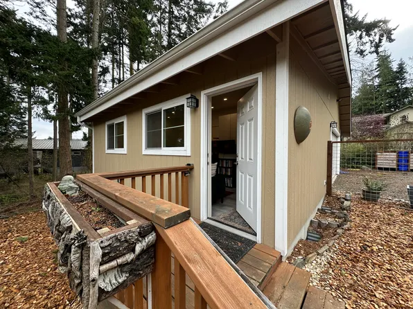 1086 56th St #2, Pt Townsend, WA 98368