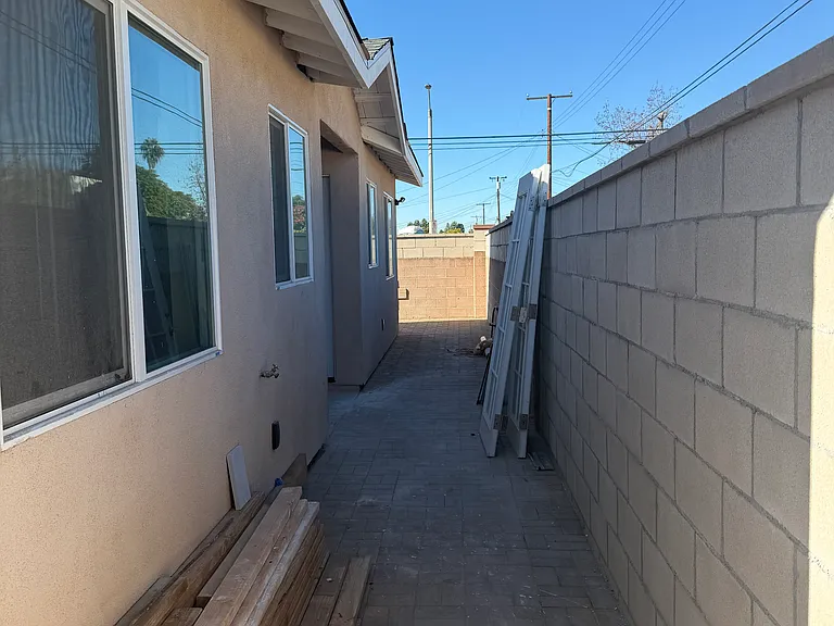 1803 James Pl — Photo 28