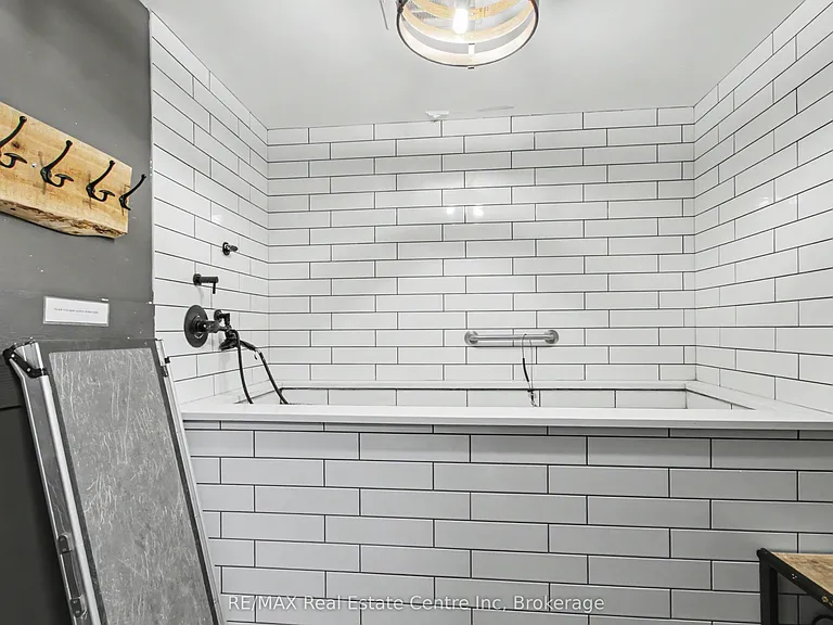 73 Arthur St S #102 — Photo 30