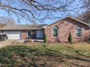 123 N Peterman Rd, Greenwood, IN 46142