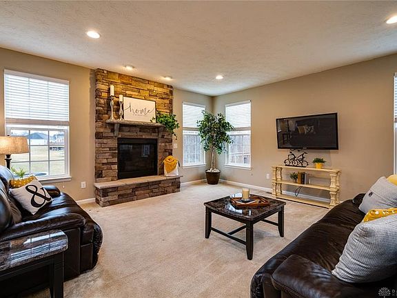 2nd image of 2062 Cabernet Way