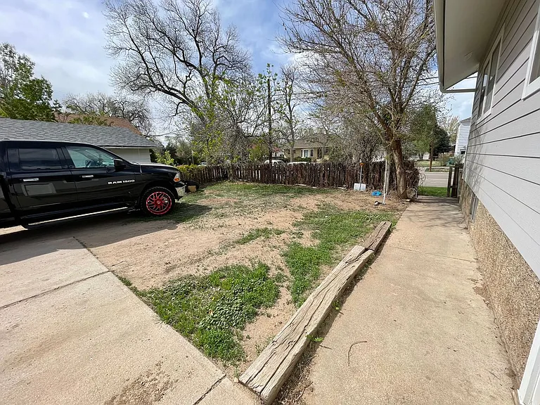 1833 11th Ave — Photo 12