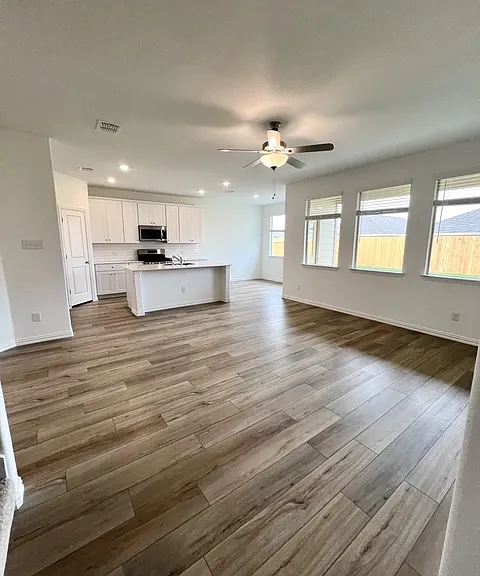 1129 Flameleaf Dr — Photo 10