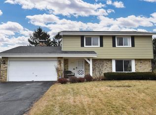 5510 Gallant Fox Ln, Racine, WI 53402