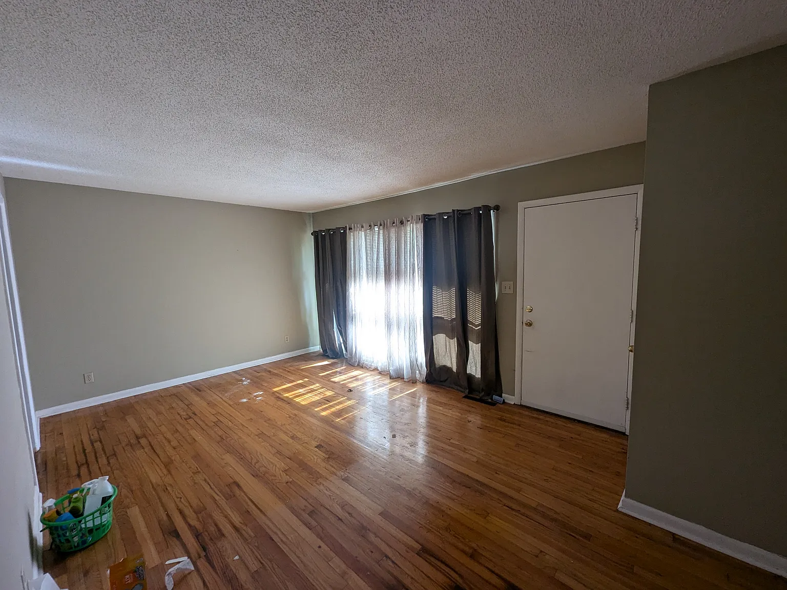 2 bed, 800 sqft, $1,400 — Photo 4