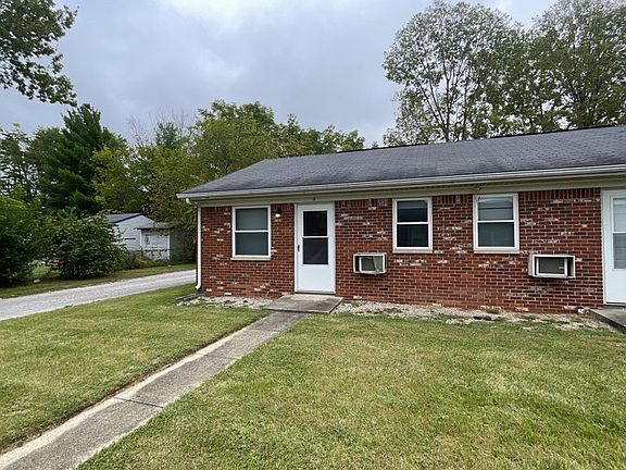 3rd image of 120-122 W William Dr #J