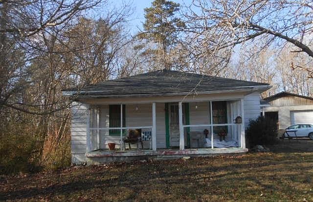 1st image of 675 Henry St