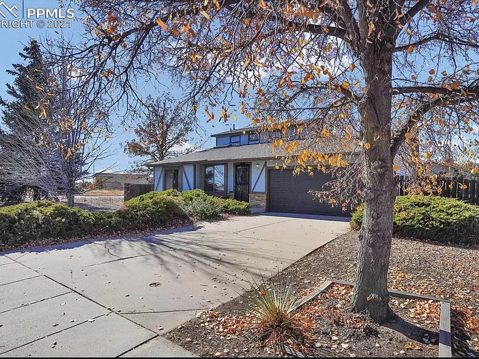 3 bed, 1643 sqft, $1,950 — Photo 1