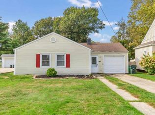 1204 Elmwood Rd, Mayfield Heights, OH 44124