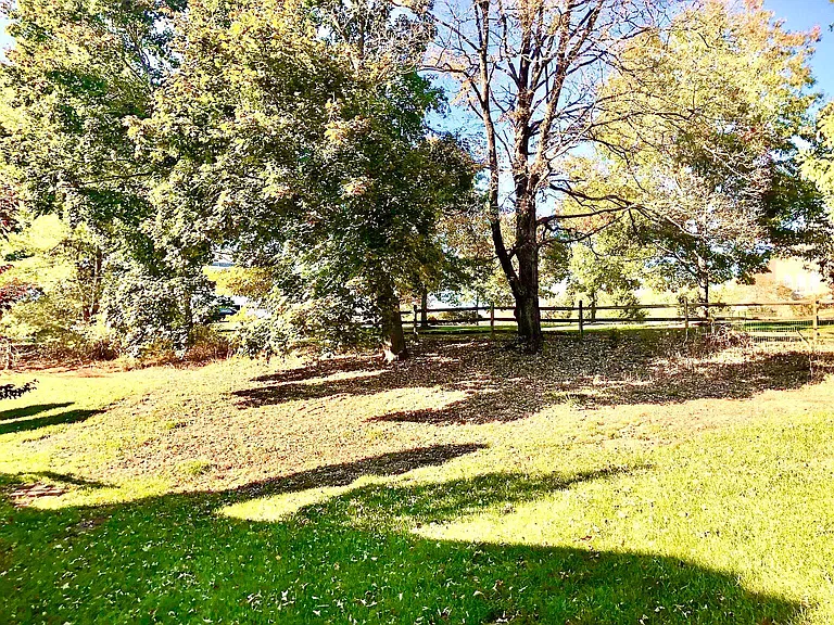 304 Weston Ln #21 — Photo 4