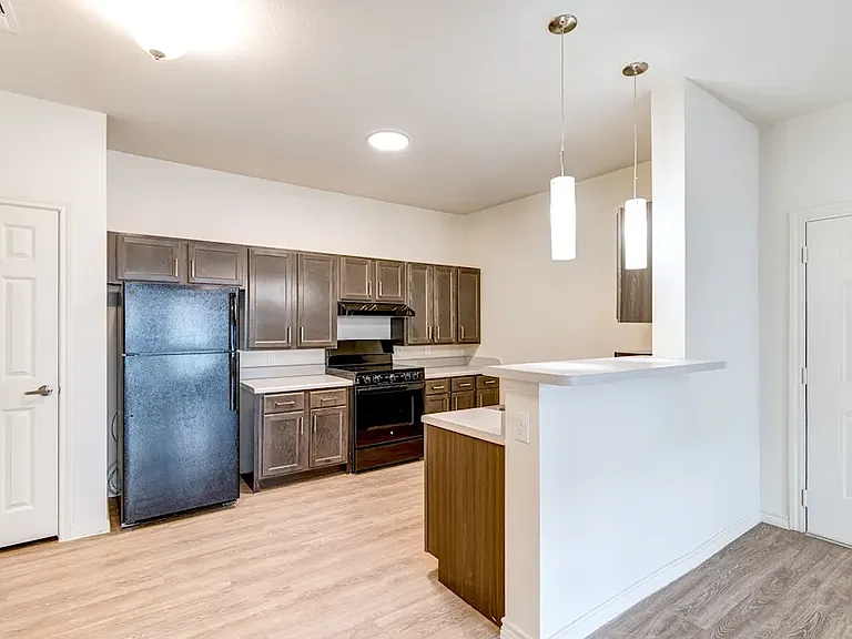 Crosswinds Apartment Homes — Photo 10
