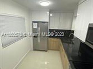 8625 NW 8th St, Miami, FL 33126