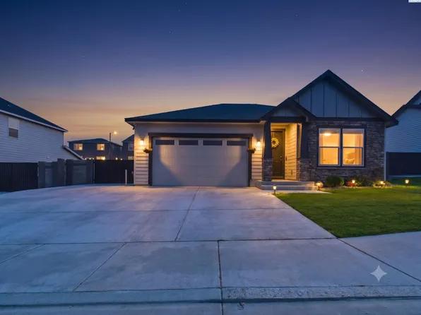 7889 Blanchard Loop, West Richland, WA 99353