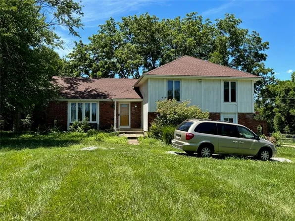 18308 & 18306 S State Route D, Belton, MO 64012