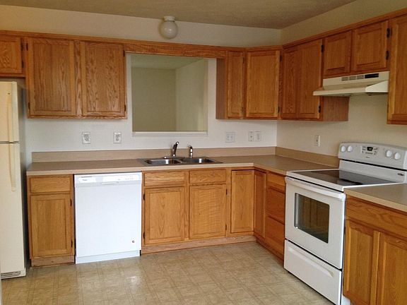 2nd image of 126 Coolfont Ln