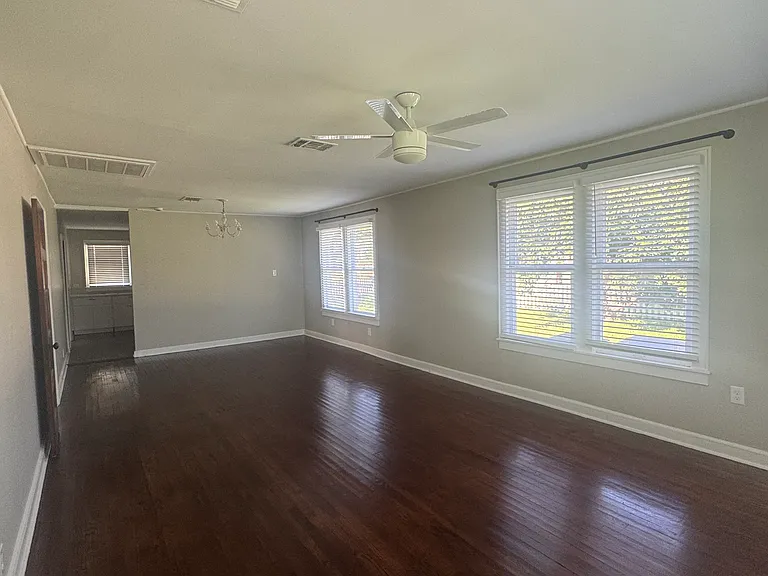 200 Elm St — Photo 8