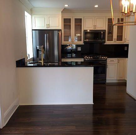 3rd image of 141 Avalon Way