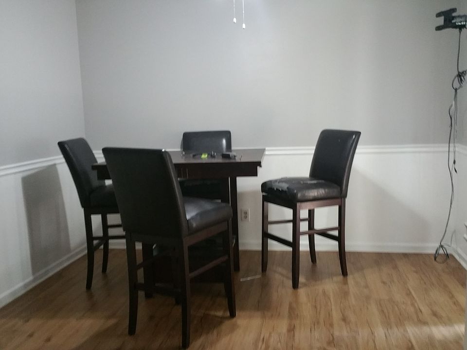 1st image of 107 Northdale Pl