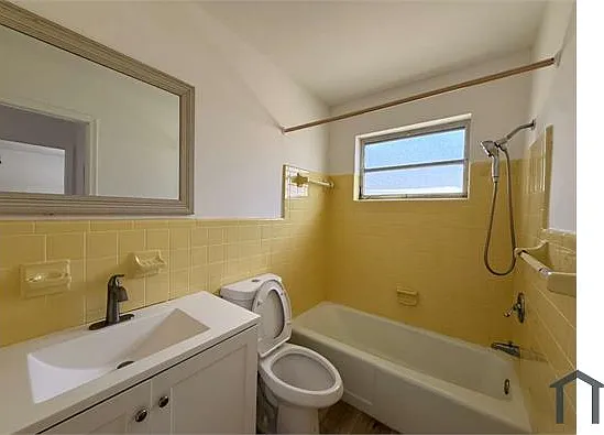 1 bed, $1,695 — Photo 2