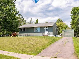 32 Evans Cir, Silver Bay, MN 55614