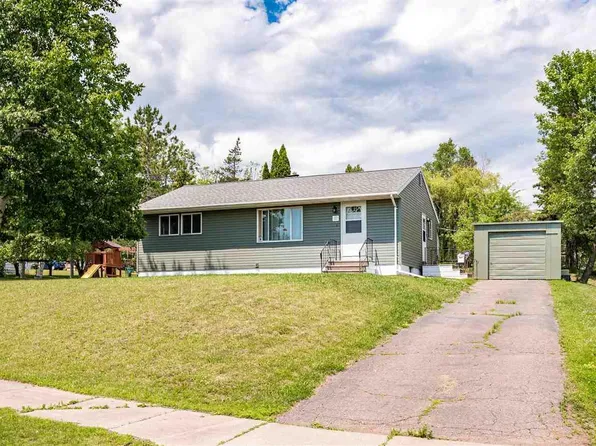 32 Evans Cir, Silver Bay, MN 55614