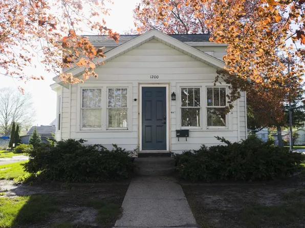 1200 S 9th STREET, Watertown, WI 53094