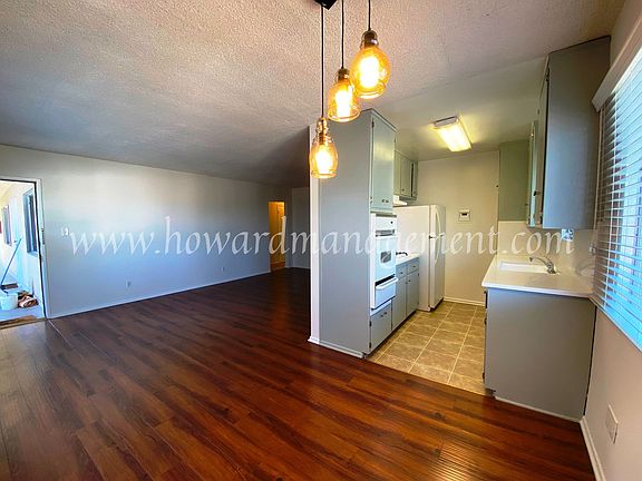 4th image of 1405 Barry Ave #5
