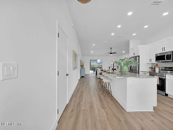 5th image of 13287 TROPIC EGRET Drive