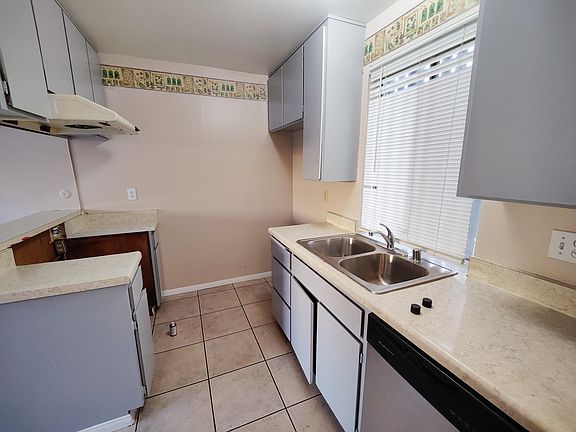 3rd image of 1301 S Greenwood Ave APT 39