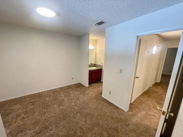 Sunridge Townhomes — Photo 40