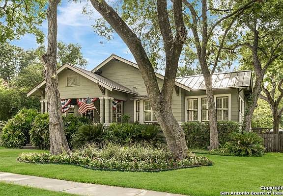 5th image of 120 Encino Ave