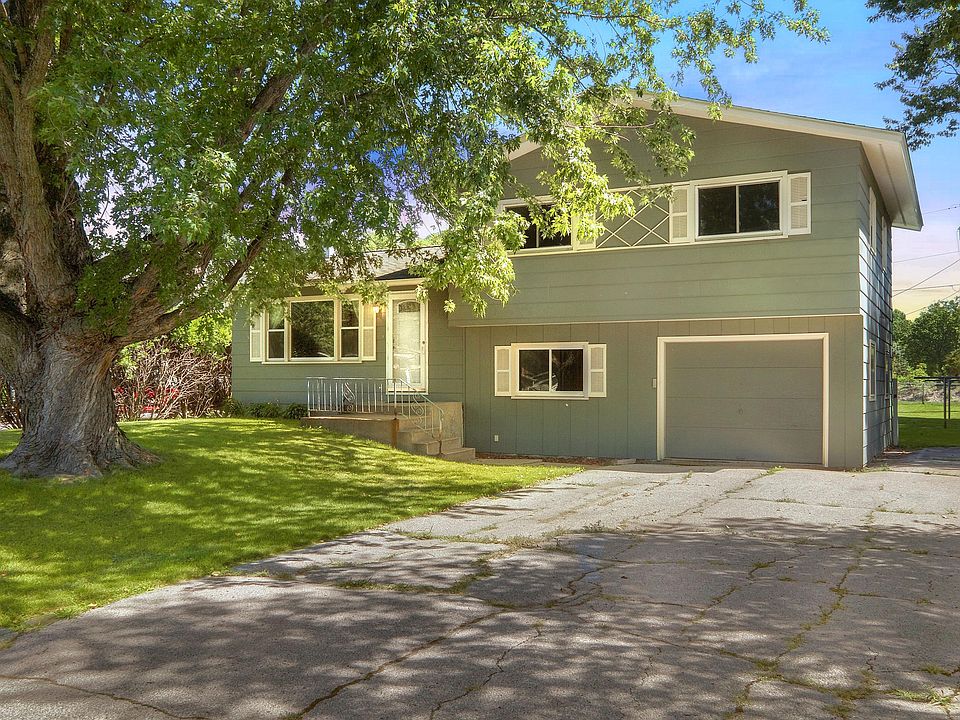 1st image of 2219 Hiawatha Ave