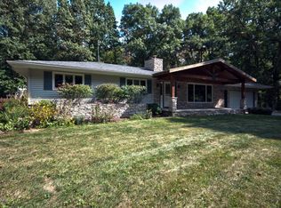 70785 Sunrise Dr, Edwardsburg, MI 49112