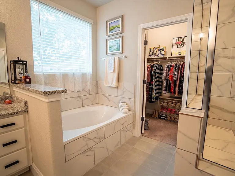 1215 Davis St — Photo 20