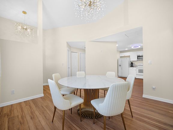 3rd image of 5612 Ashton Lake Dr #5612
