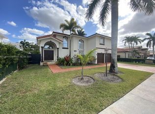 15836 SW 43rd Ter, Miami, FL 33185