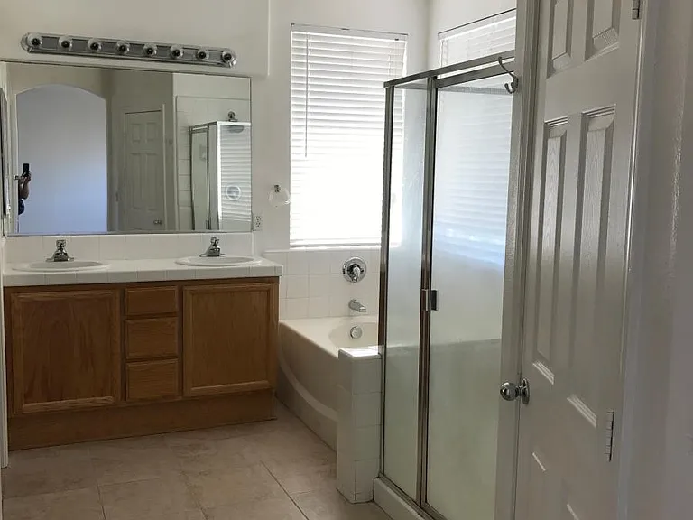 2447 Veneto Ln — Photo 5
