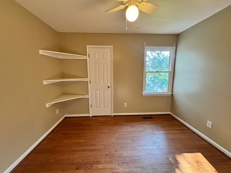 155 Lorraine Dr — Photo 11