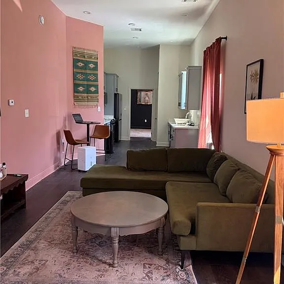 430 Homer St — Photo 3