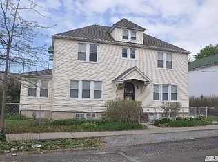 10820 171st St, Queens, NY 11433