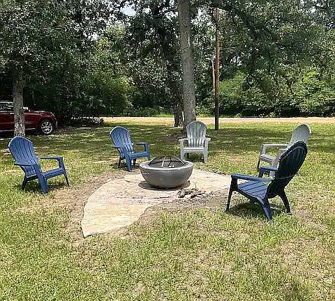 5th image of 106 Live Oak Ln