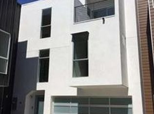 7191 W Formosa Fusion Ct, Los Angeles, CA 90046