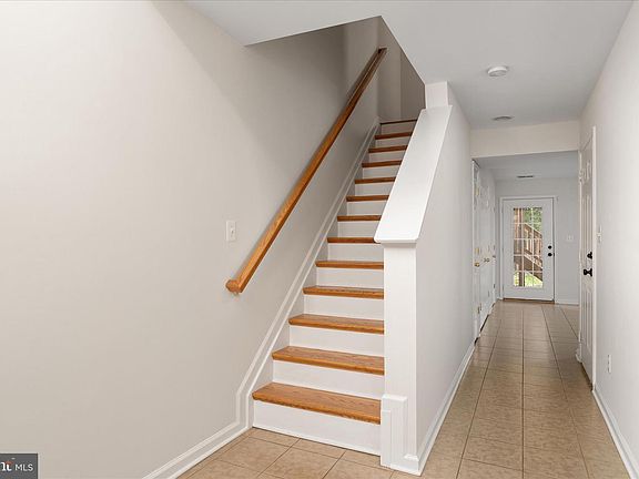 4th image of 509 Hamilton Ct