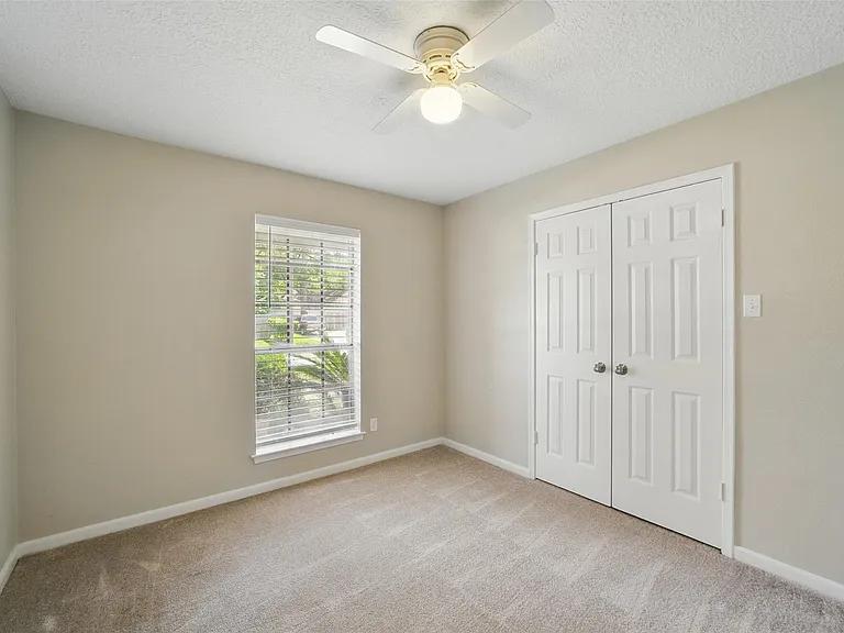 22406 Prince George St — Photo 32