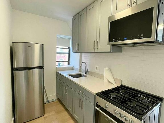 2nd image of 108 W Houston St APT 6