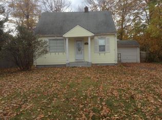 127 Shore Dr, Winsted, CT 06098