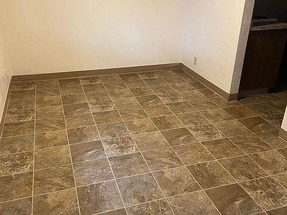 3rd image of 4117 Bluebelle Way