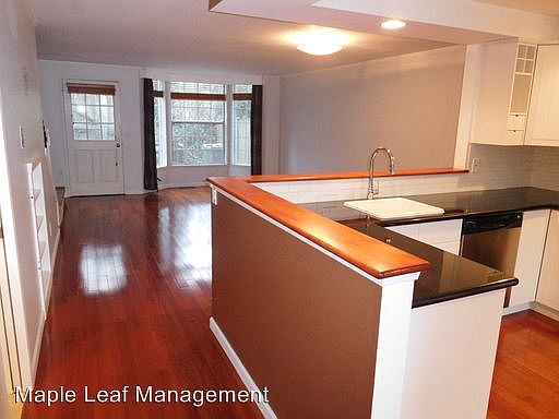 3rd image of 10247 NE 129th Ln