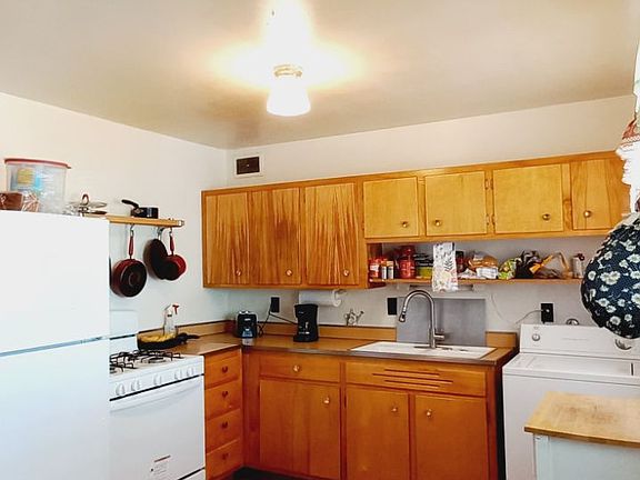 5th image of 423 Hynds Ave