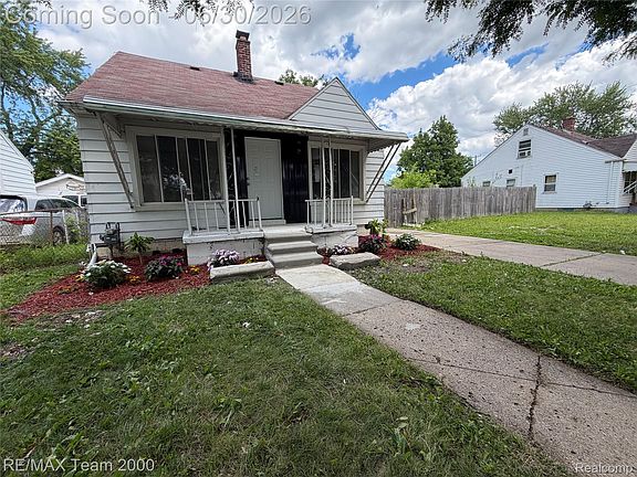 2nd image of 6760 Warwick St